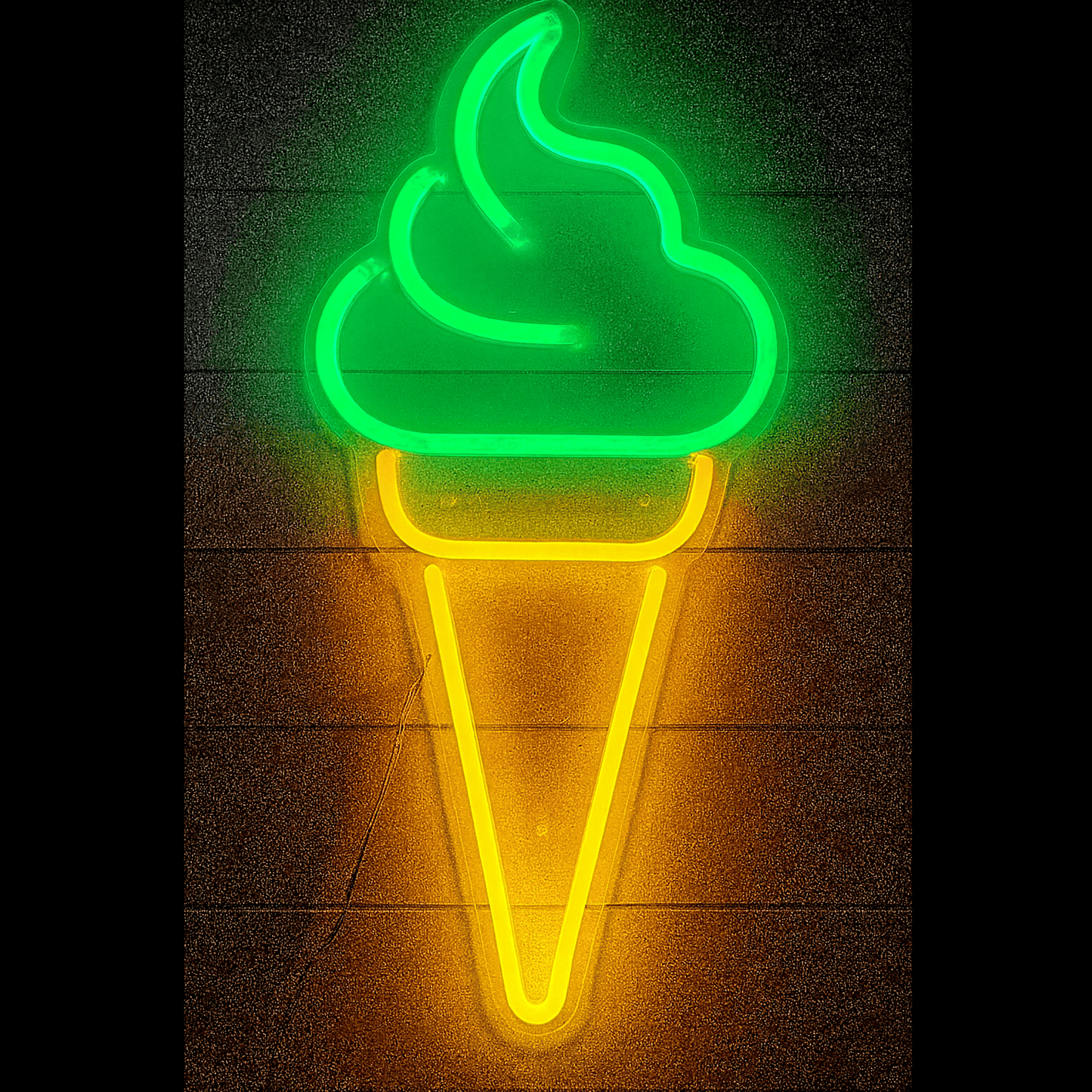 Helado soft neón 33x15cm